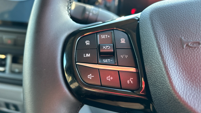 Ford Transit Custom E-320 L1 Rwd 100kW 65kWh H1 Van Limited Auto